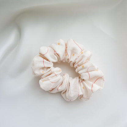 Line print small scrunchie